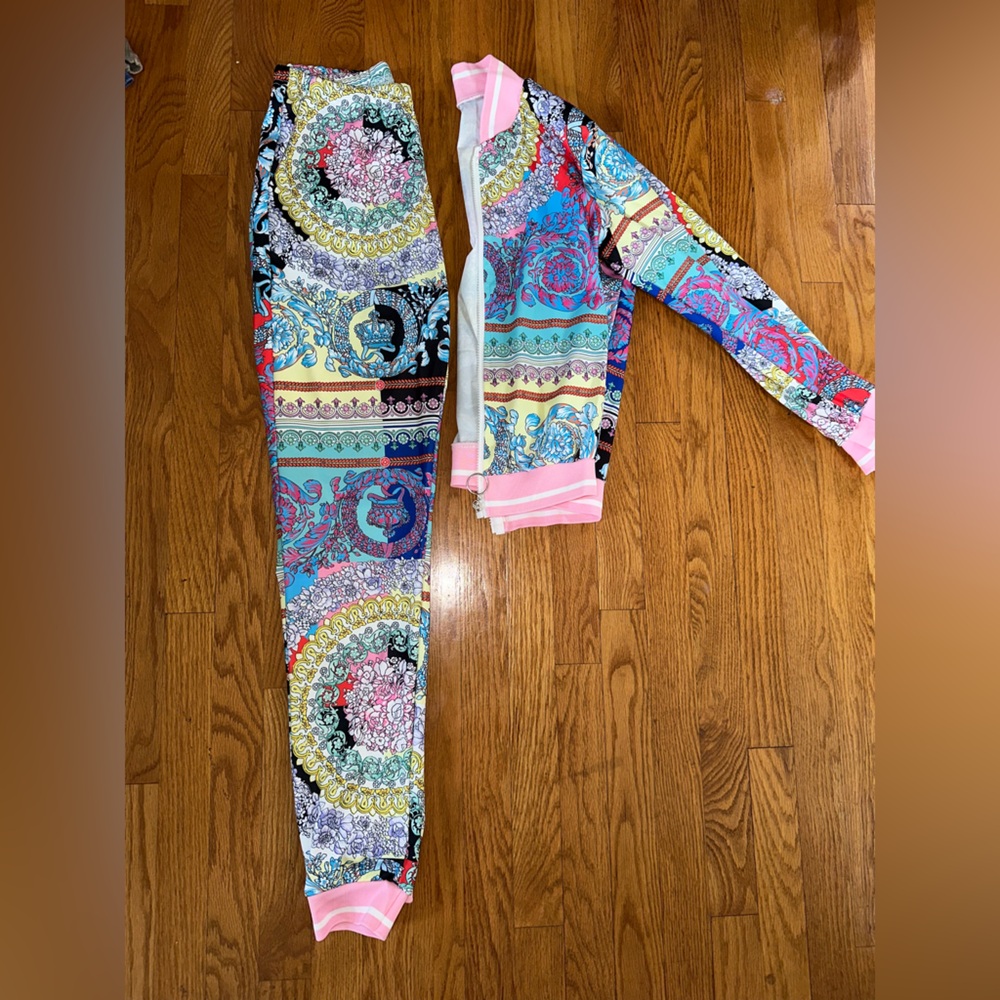 Colorful Track suit - Picture 2 of 3